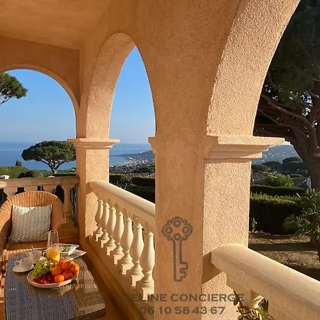 Isma: Vue Mer St Tropez Villa